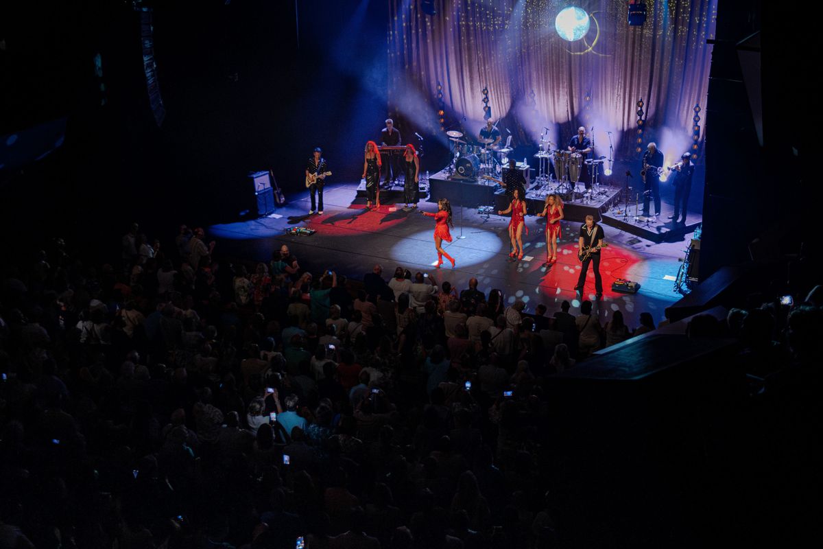 Donna's Hot Stuff | Wilminktheater Enschede 2027