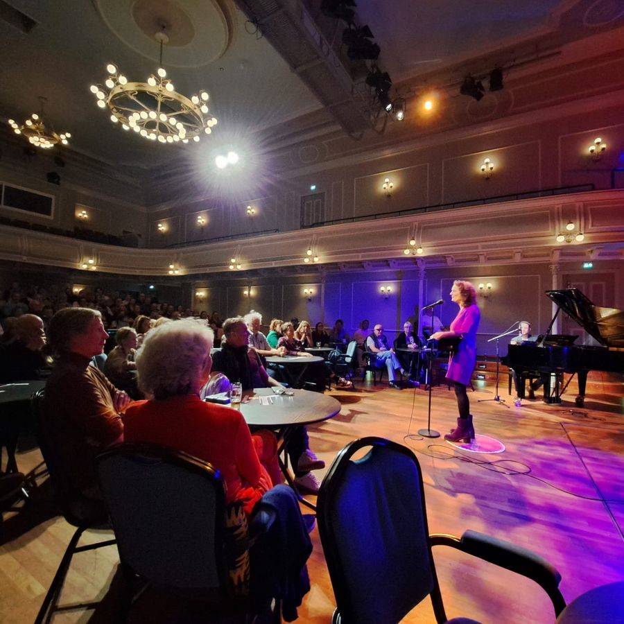 Echt Gebeurd: Lang Verhaal Kort - Nathalie Baartman | De Kleine Willem