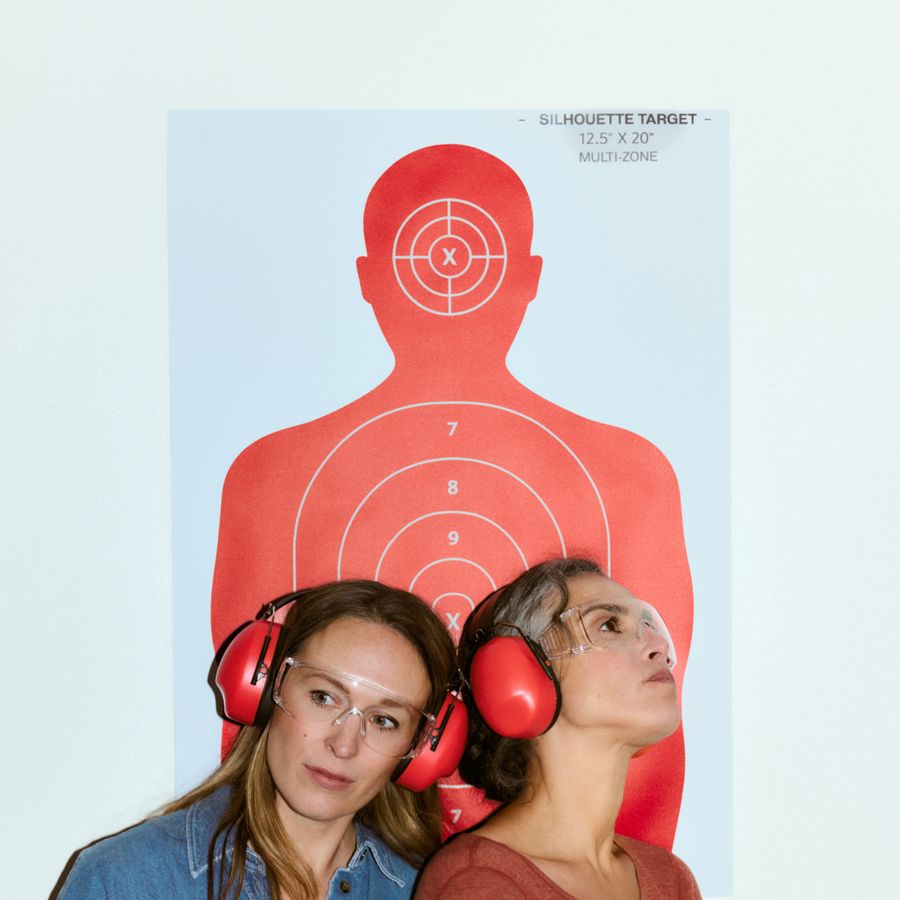 Beeld voor de voorstelling Wapens van Firma Mes