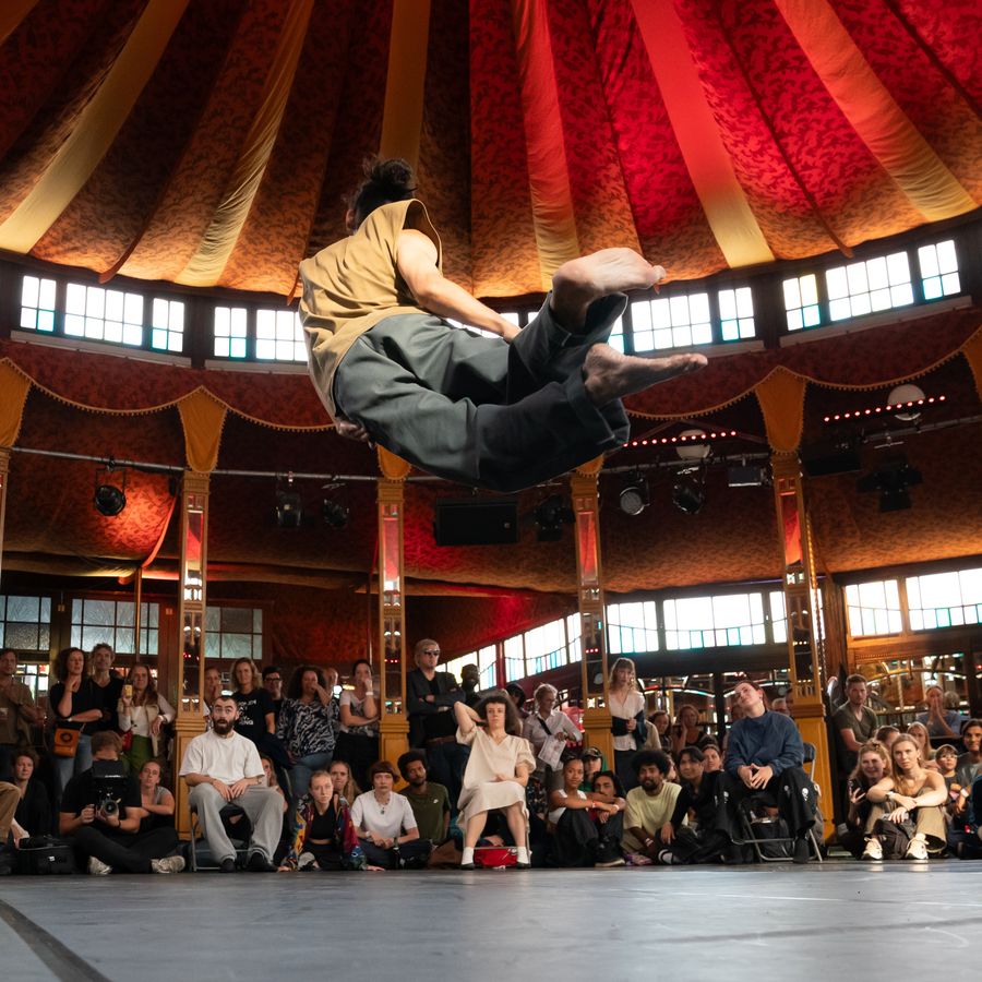 Sfeerfoto Spiegeltent foto Nederlandse Dansdagen
