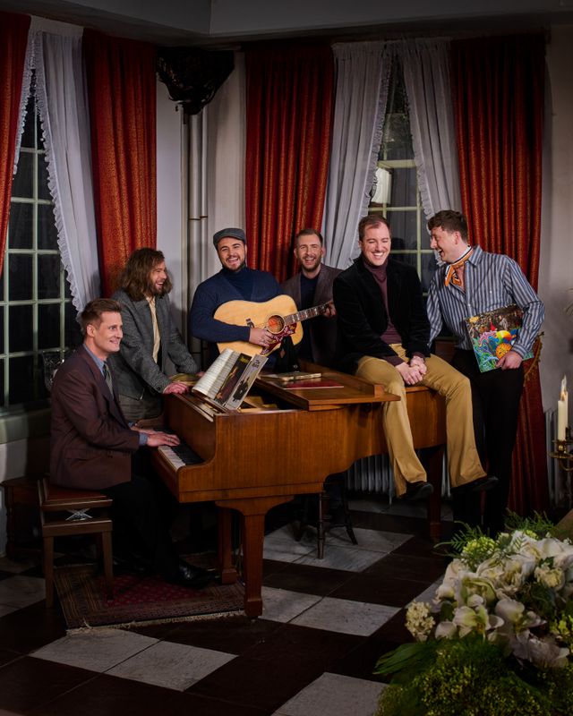 Promobeeld Family, Fame & Tragedy - Bee Gees by Maincourse - Muziekcentrum - Enschede - 2027