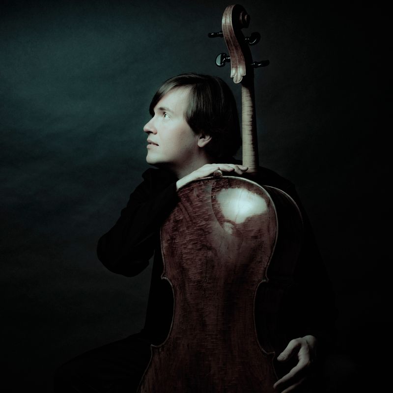 Portret van Cellist Ivan Karizna.