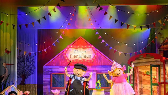 Circus op de Boerderij - Fien & Teun