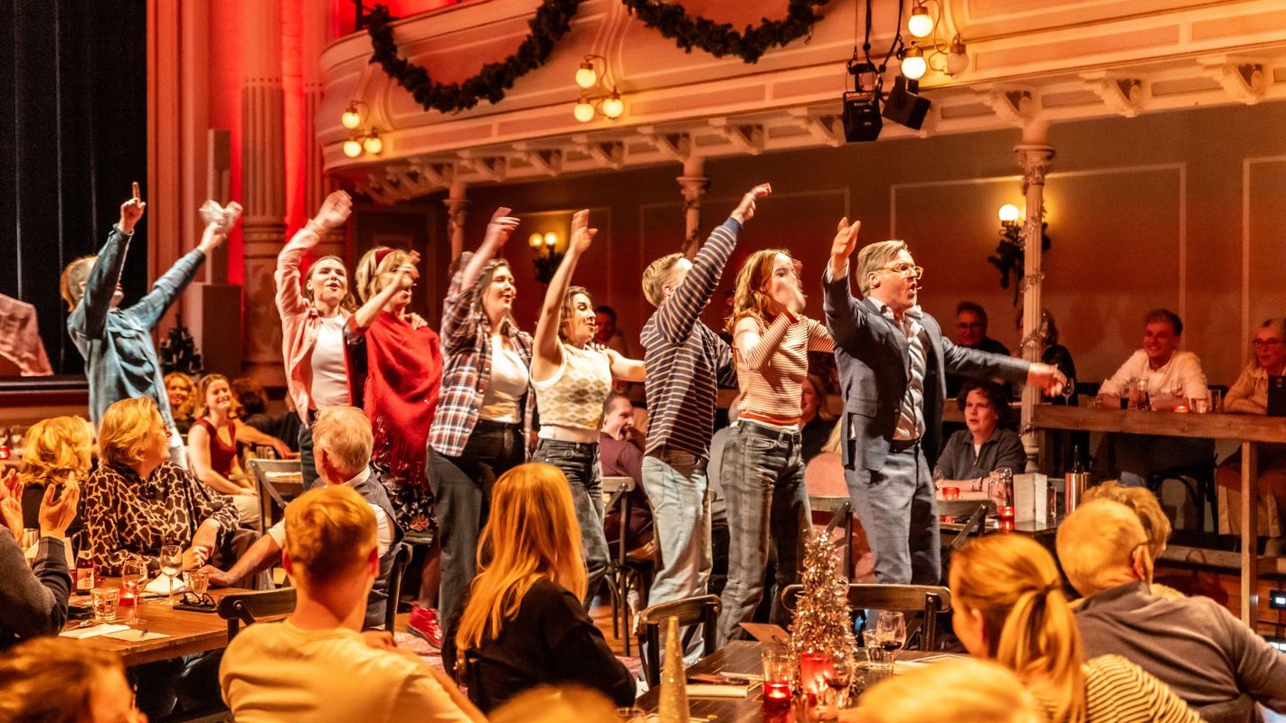 Ingesneeuwd | Wilminktheater en Muziekcentrum Enschede 2026