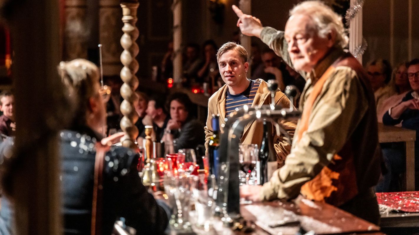 Ingesneeuwd | Wilminktheater en Muziekcentrum Enschede 2026