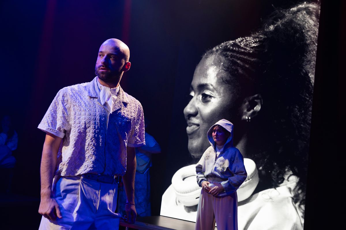 Scènefoto HNT Time Machine | Wilminktheater Enschede