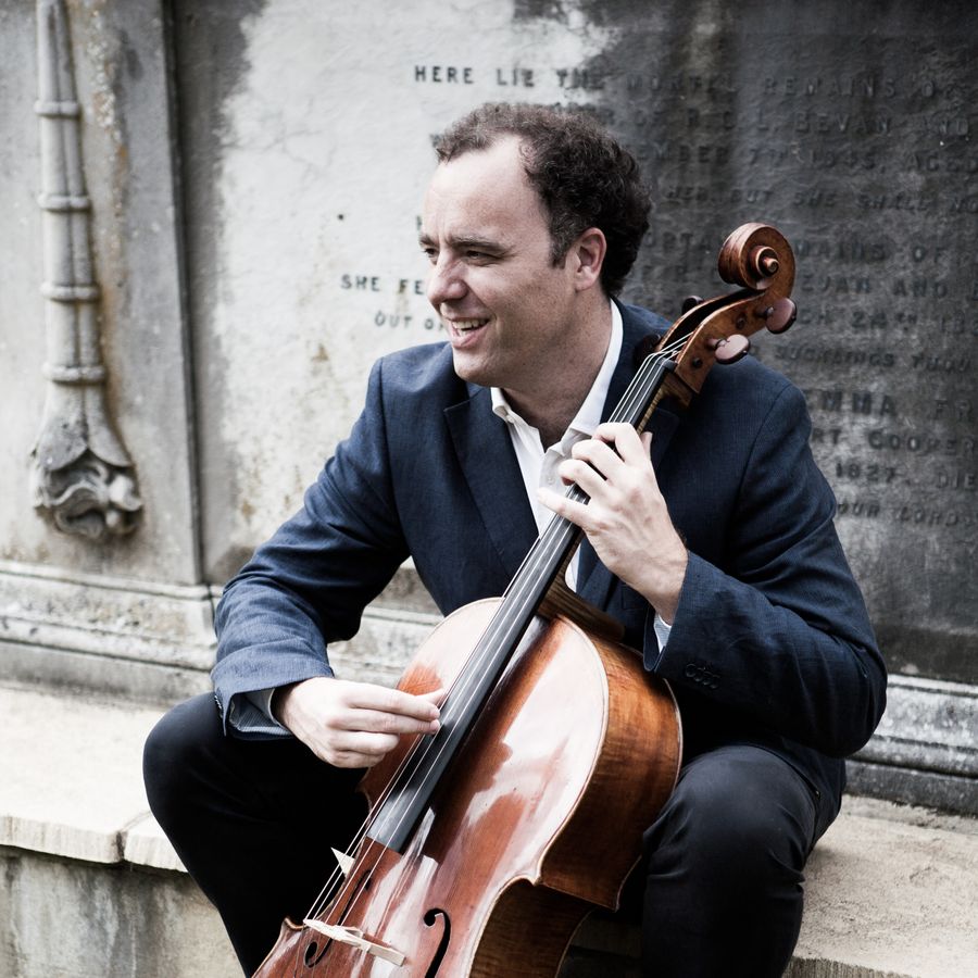 Portret van Adrian Brendel