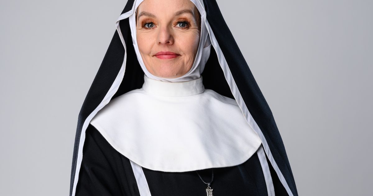 Sanne Wallis de Vries in Sister Act: 